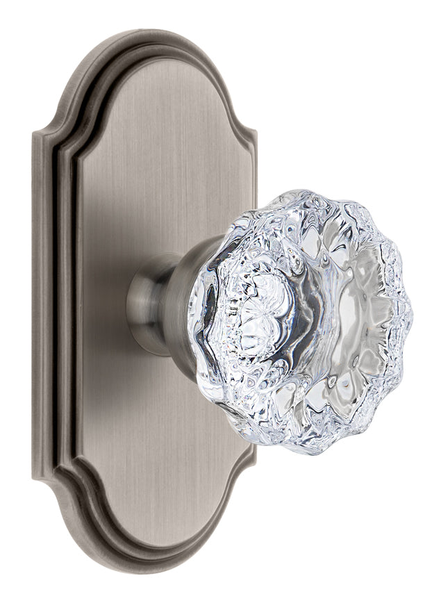 Grandeur Arc Plate with Fontainebleau Crystal Knob