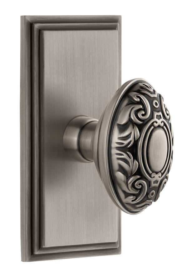 Grandeur Carre Plate with Grande Victorian Knob