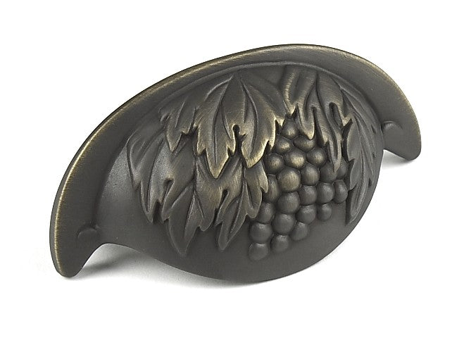 Vineyard Grape Cup Pull in Antique Light Brass
