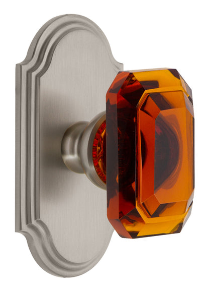 Grandeur Arc Plate with Baguette Amber Knob