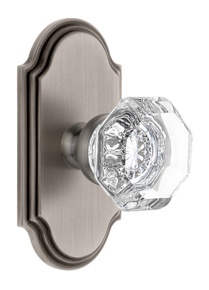 Grandeur Arc Plate with Chambord Crystal Knob