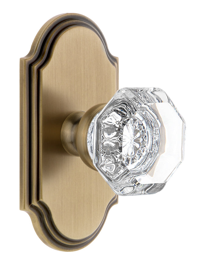 Grandeur Arc Plate with Chambord Crystal Knob