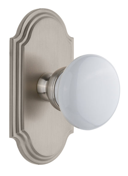 Grandeur Arc Plate with Hyde Park Knob