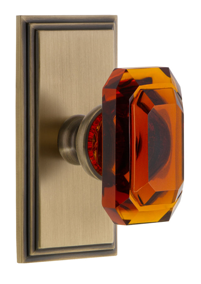 Grandeur Carre Plate with Baguette Amber Knob