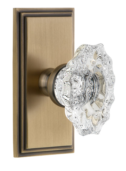 Grandeur Carre Plate with Biarritz Knob