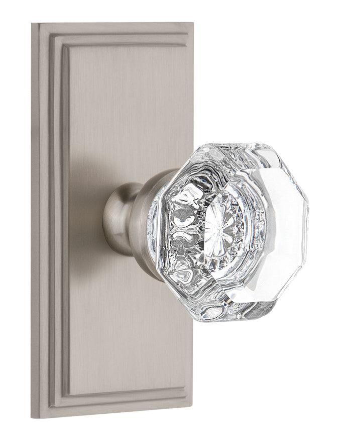 Grandeur Carre Plate with Chambord Knob