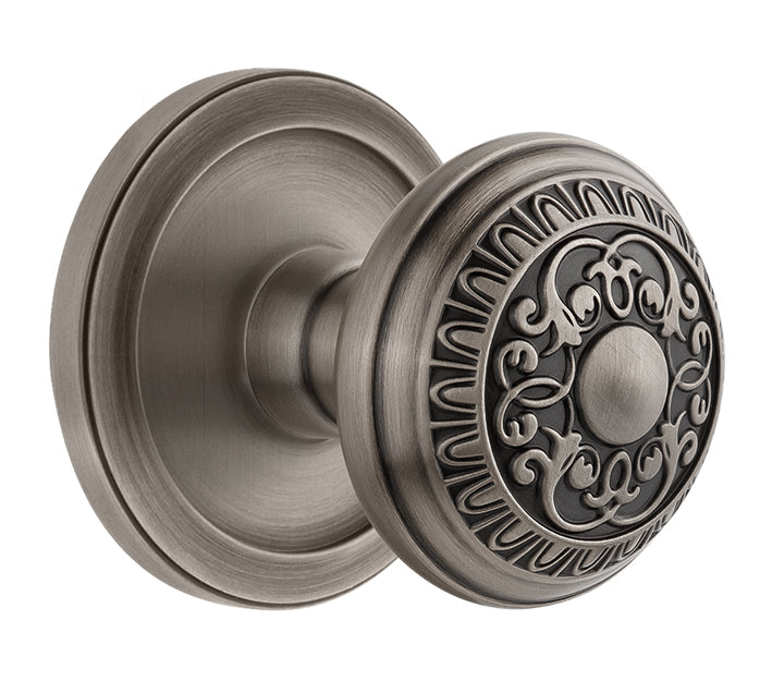 Grandeur Circulaire Rosette with Windsor Knob