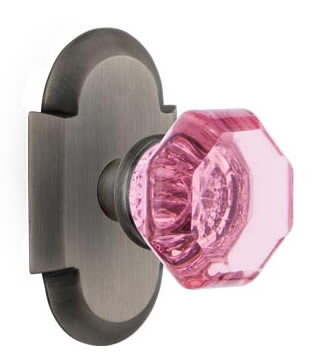 Nostalgic Warehouse Cottage Plate with Pink Waldorf Crystal Knob