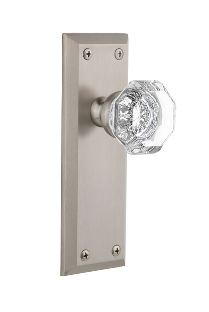 Grandeur Fifth Avenue Plate with Chambord Knob