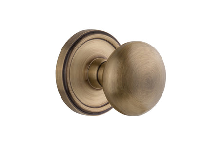Grandeur Georgetown Rosette with Fifth Avenue Knob Vintage Brass