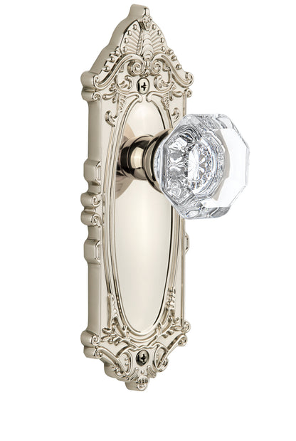Grandeur Grande Victorian Plate with Chambord Knob