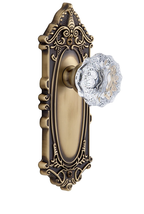 Grandeur Grande Victorian Plate with Fontainebleau Knob