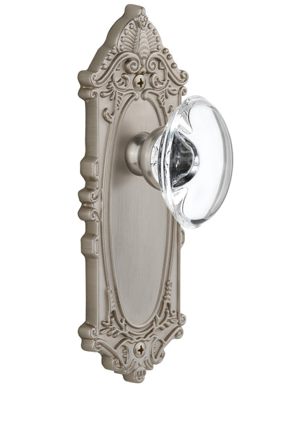 Grandeur Grande Victorian Plate with Provence Knob
