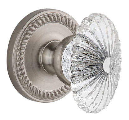 Grandeur Newport Rosette with Burgundy Knob