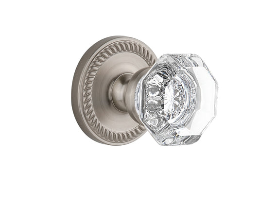 Grandeur Newport Rosette with Chambord Knob