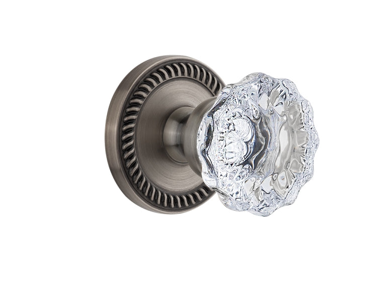 Grandeur Newport Rosette with Fontainebleau Knob Antique Pewter