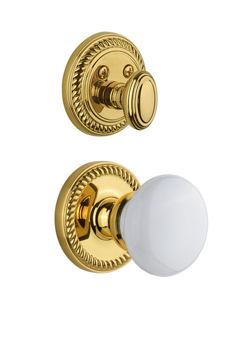 Grandeur Newport Handleset with Hyde Park Knob - Interior Half Only Polished Brass / Lifetime Brass