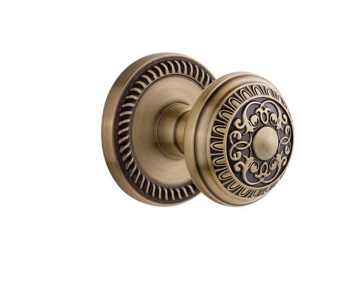 Grandeur Newport Rosette with Windsor Knob Vintage Brass