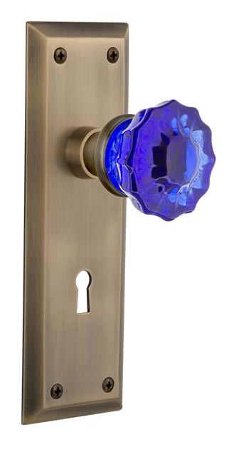 Nostalgic Warehouse New York Plate with Cobalt Crystal Knob