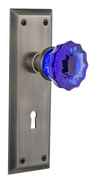 Nostalgic Warehouse New York Plate with Cobalt Crystal Knob