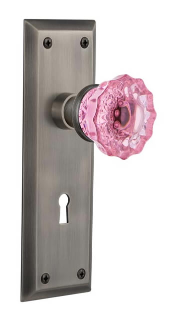 Nostalgic Warehouse New York Plate with Pink Crystal Knob