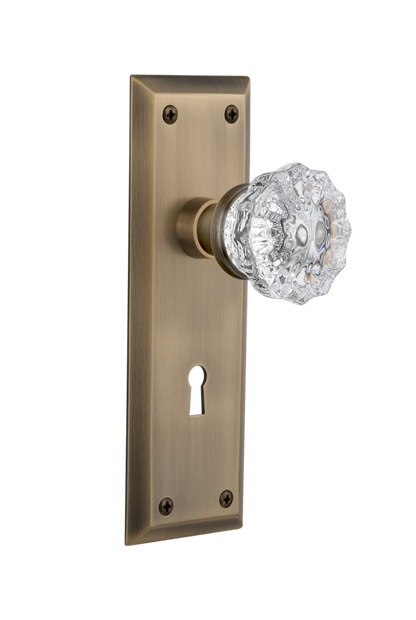 Nostalgic Warehouse New York Plate with Crystal Knob