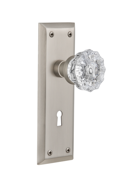 Nostalgic Warehouse New York Plate with Crystal Knob
