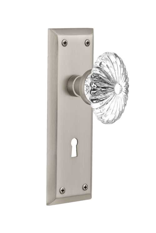 Nostalgic Warehouse New York Plate with Oval Fluted Crystal Knob
