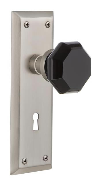 Nostalgic Warehouse New York Plate with Black Waldorf Knob