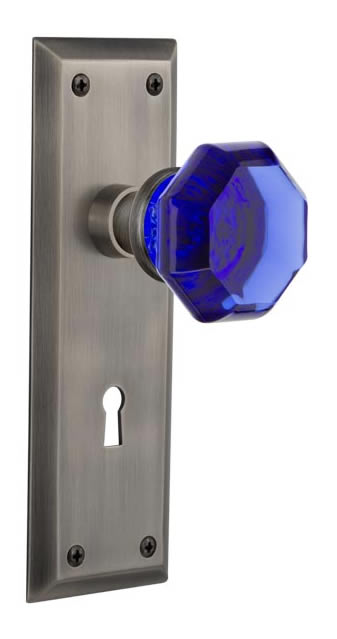 Nostalgic Warehouse New York Plate with Cobalt Waldorf Knob