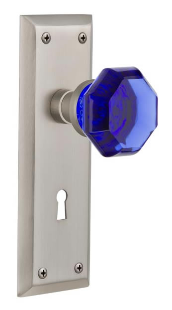 Nostalgic Warehouse New York Plate with Cobalt Waldorf Knob
