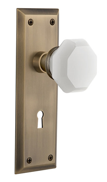 Nostalgic Warehouse New York Plate with White Waldorf Knob
