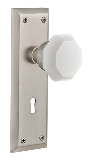 Nostalgic Warehouse New York Plate with White Waldorf Knob