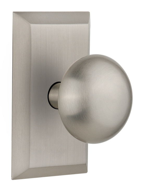 Nostalgic Warehouse Studio Plate with New York Knob