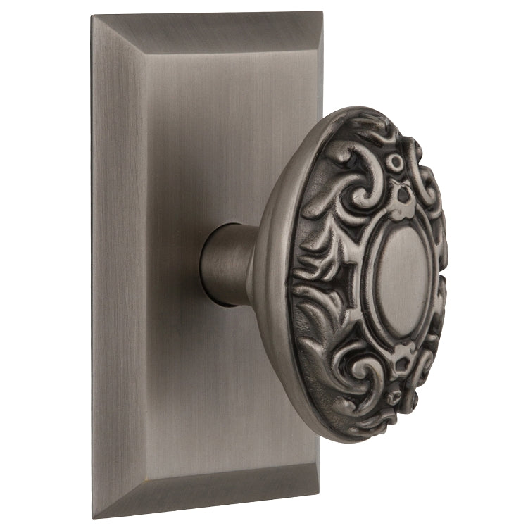 Nostalgic Warehouse Victorian Knob with Studio Plate - Antique pewter