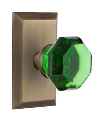 Nostalgic Warehouse Studio Plate with Emerald Waldorf Knob