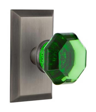 Nostalgic Warehouse Studio Plate with Emerald Waldorf Knob