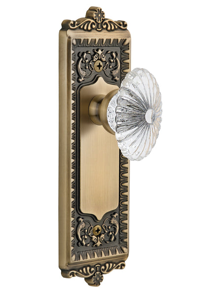 Grandeur Windsor Plate with Burgundy Knob