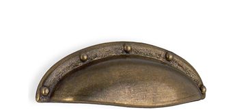 Beslagsboden Classic Antique Cup Pull In Antique Brass