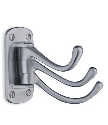 Beslagsboden Classic Triple Arm Hook In Brushed Chrome