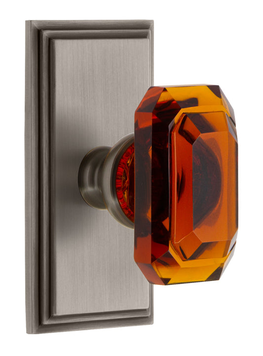 Grandeur Carre Plate with Baguette Amber Knob