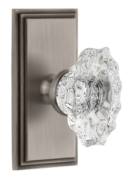 Grandeur Carre Plate with Biarritz Knob