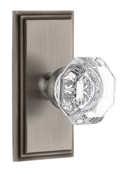 Grandeur Carre Plate with Chambord Knob