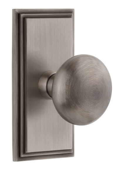 Grandeur Carre Plate with Fifth Avenue Knob