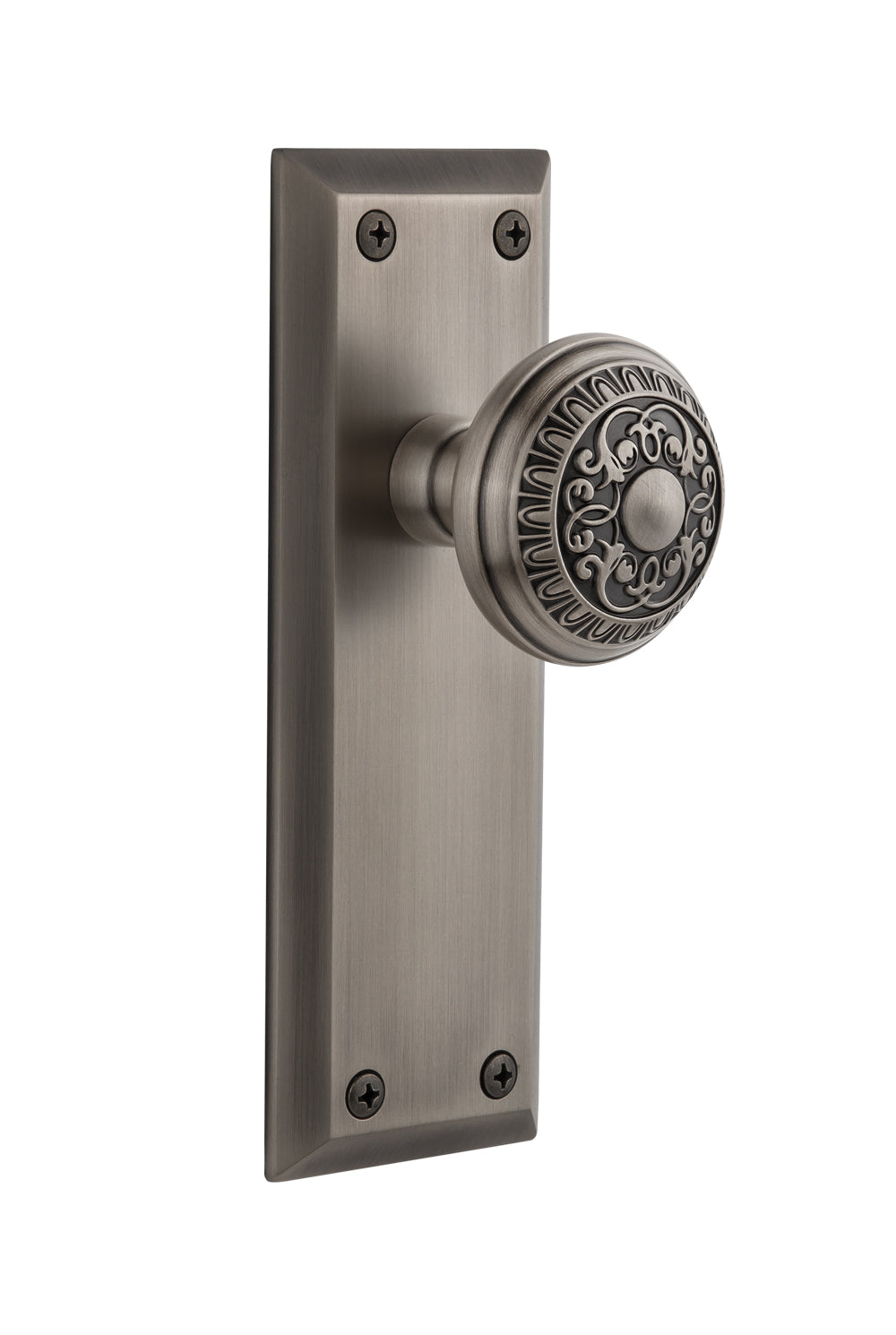 Grandeur Fifth Avenue Plate with Windsor Knob Antique Pewter