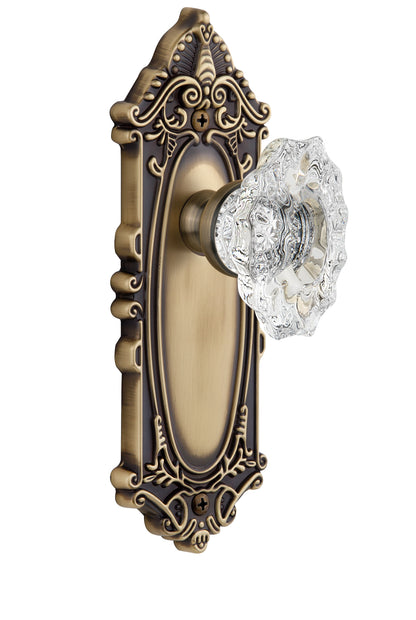 Grandeur Grande Victorian Plate with Biarritz Knob