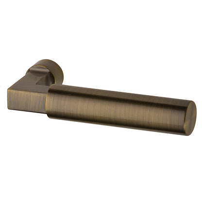 Baldwin Estate L029 - Satin Brass and Black
