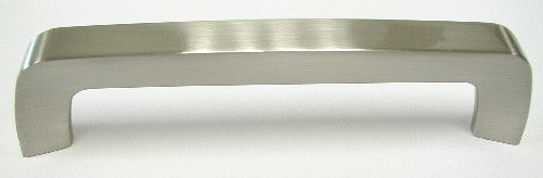 Top Knobs Nouveau Tapered Bar Pull in Brushed Satin Nickel