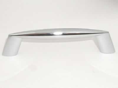 Top Knobs Nouveau Cabinet Pull in Polished Chrome