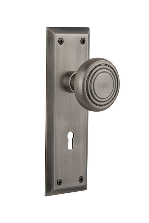 Nostalgic Warehouse New York Plate with Deco Knob